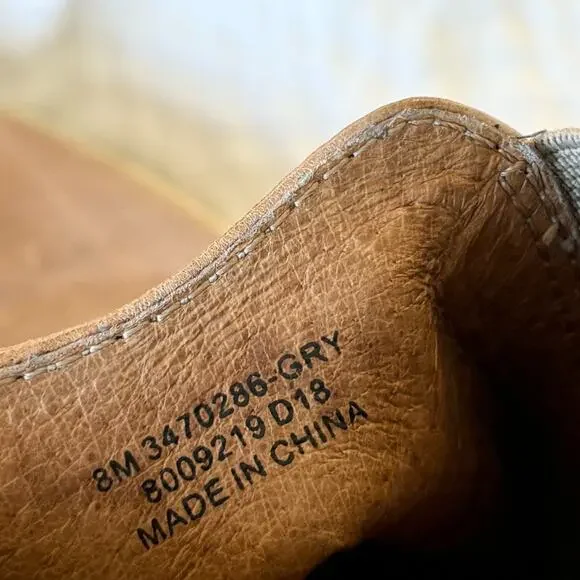 Frye Melanie Slip On Flats 8 M Bootie Shoe Leather Comfort Minimalist Neutral - Picture 7 of 10